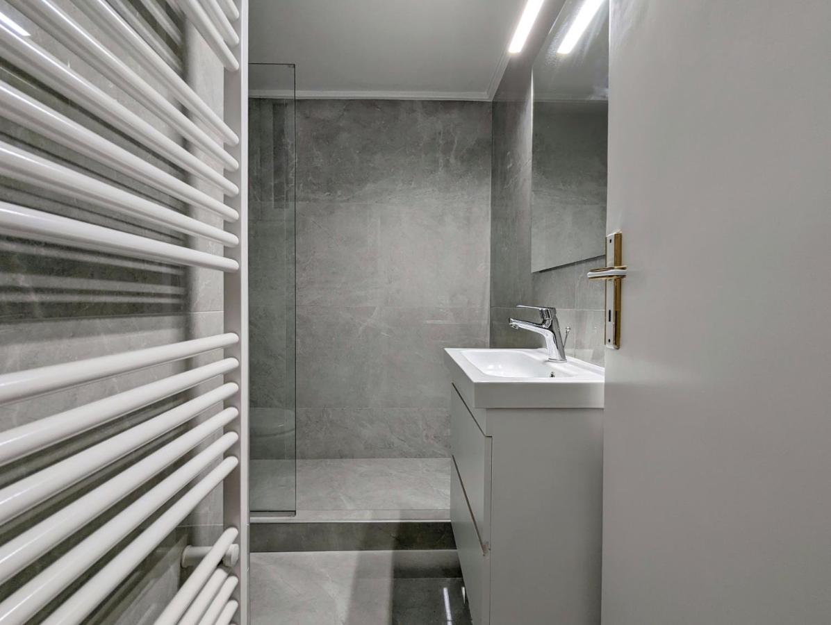 Victroria Grand Palace Apartment Atena Exterior foto